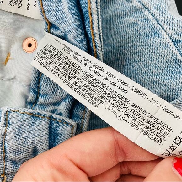 ZARA Light Wash Denim High Rise Mom Straight Jeans Roll Up Hem Vintage Shorts 8 - Picture 5 of 12